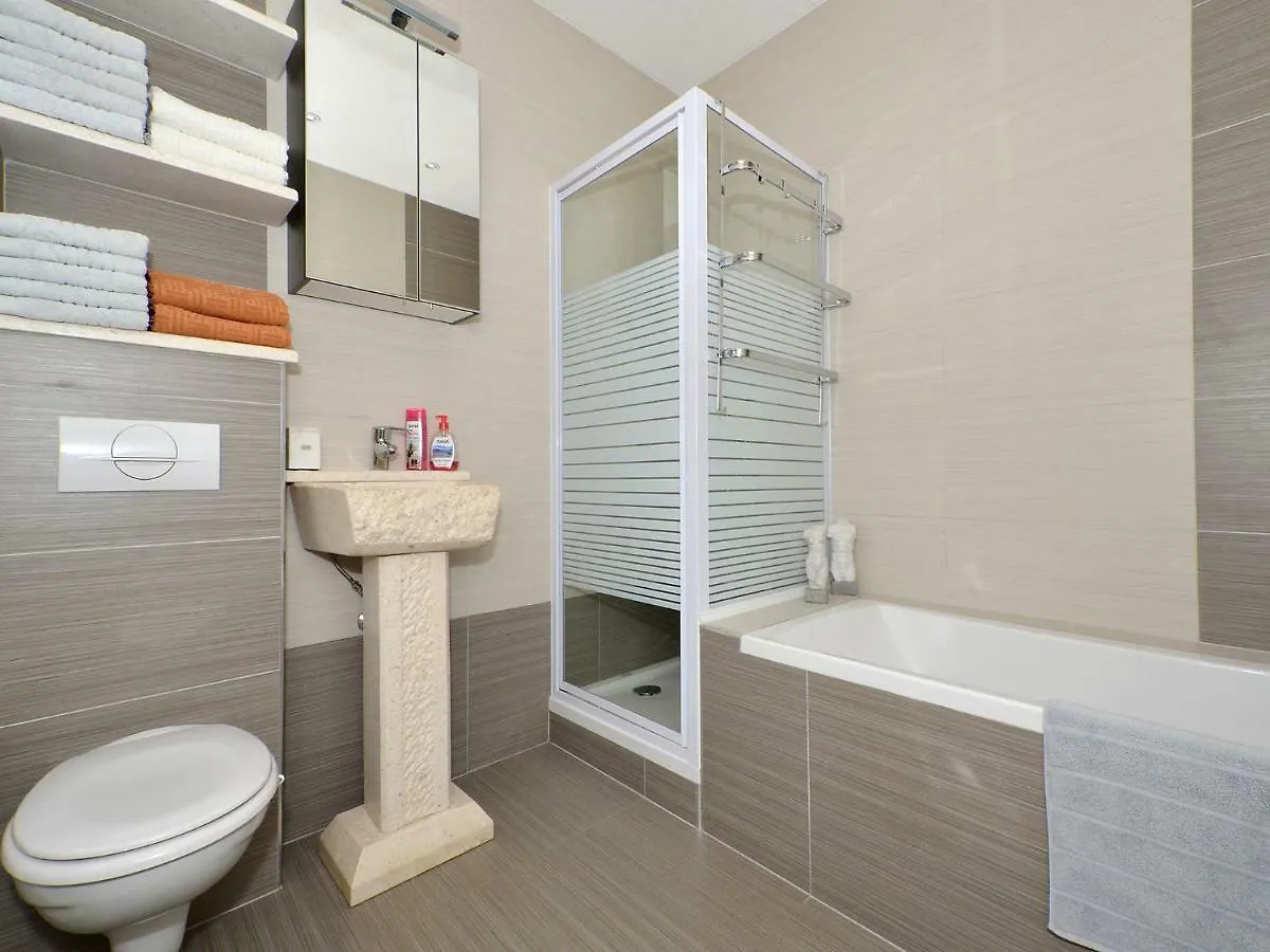 Dondras Residence Trogir 0*,  Croatia