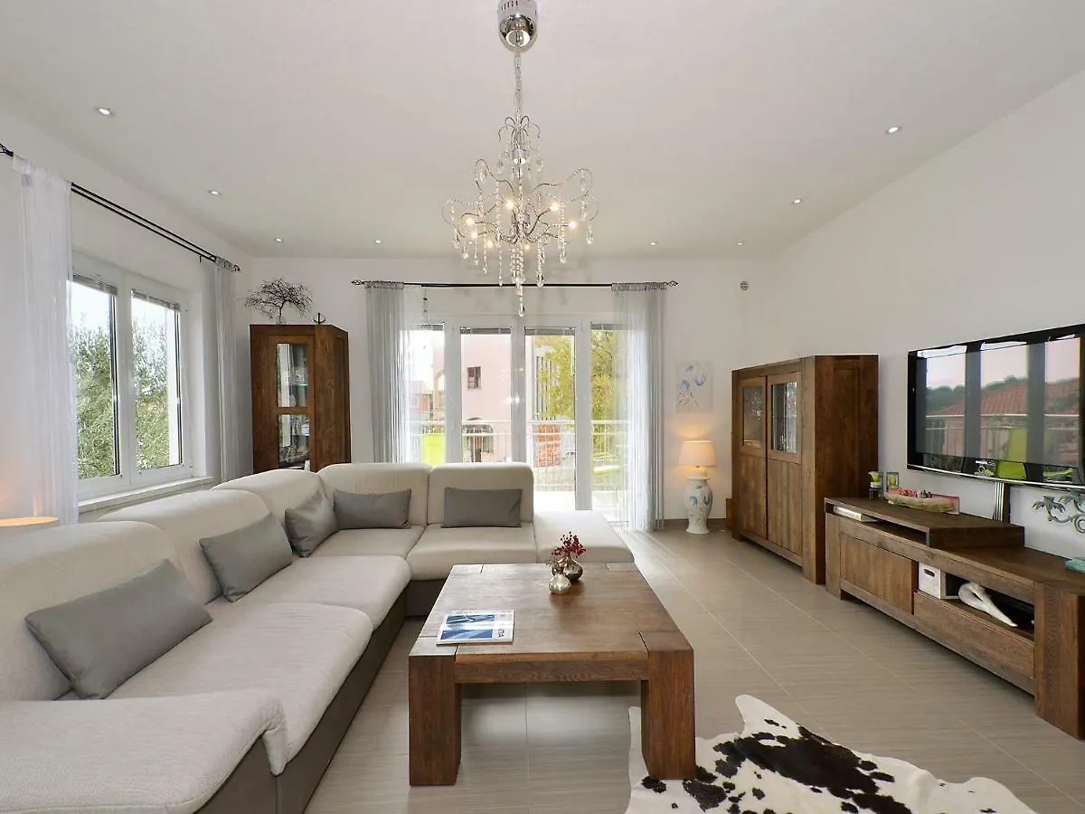 Dondras Residence 트로기르