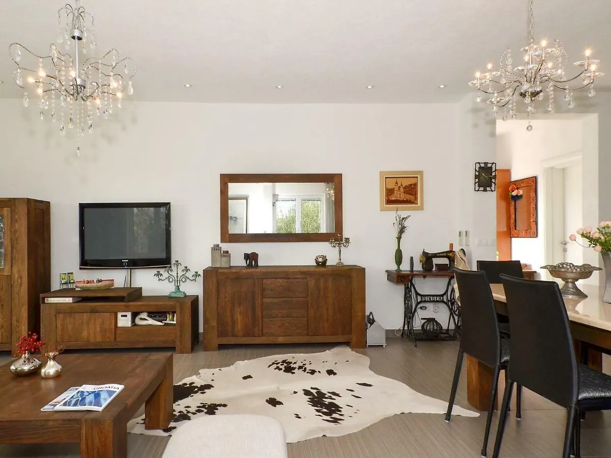 Dondras Residence Trogir Apartment