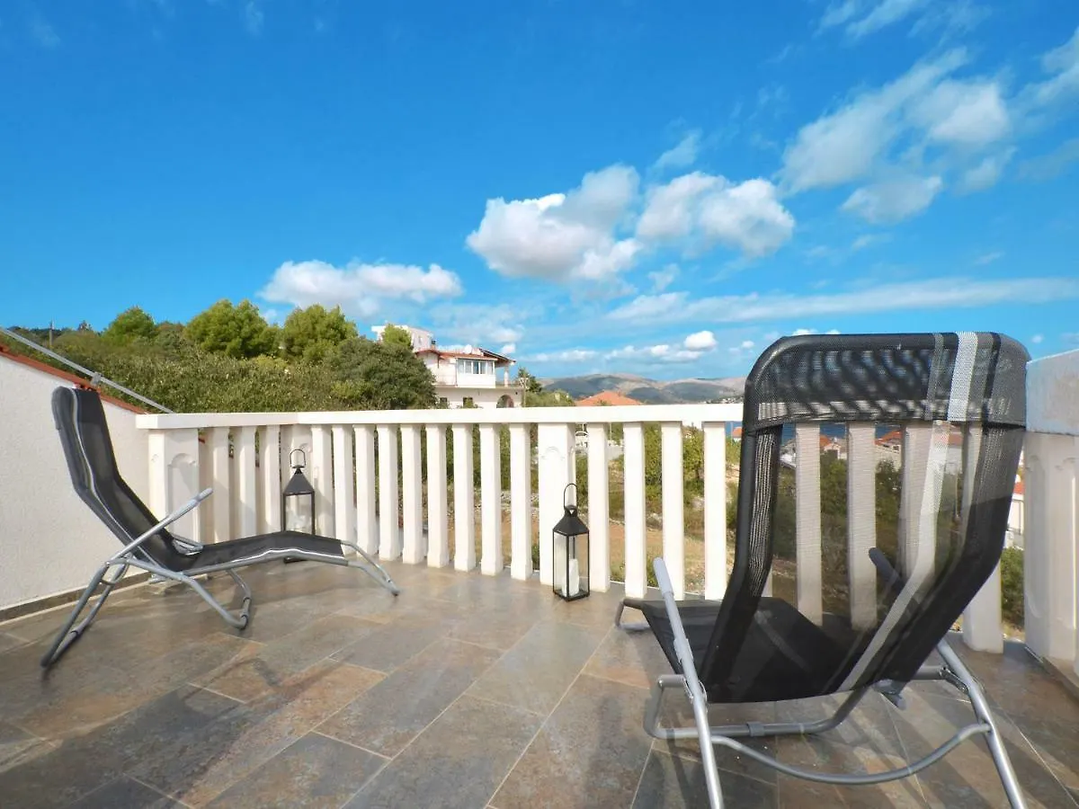 Apartment Dondras Residence Trogir