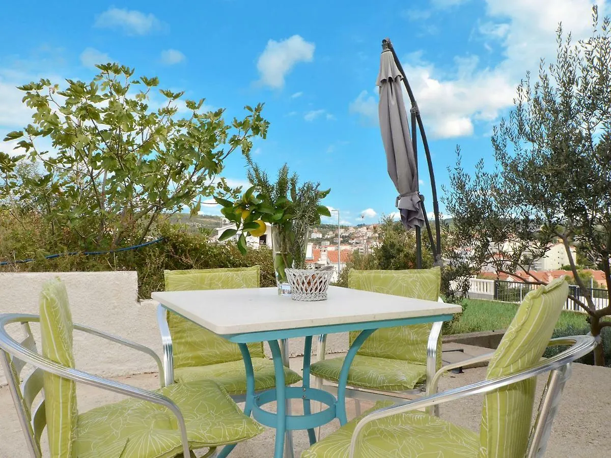 Apartment Dondras Residence Trogir