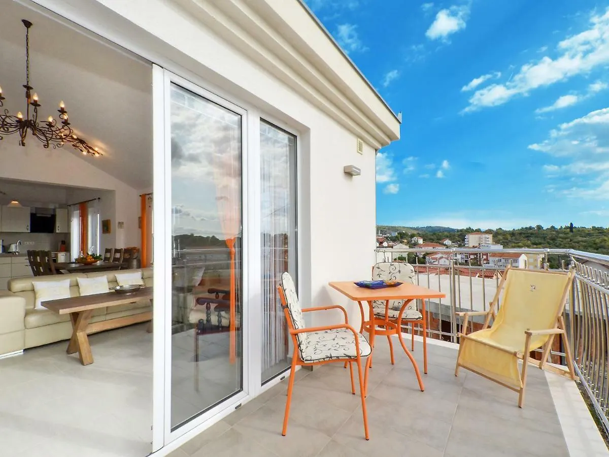 Dondras Residence Trogir Apartment